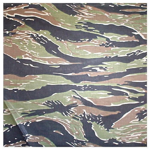 Šatka 68 x 68 cm JUMBO TIGER STRIPE