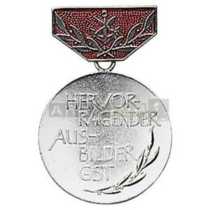 Medaile vyznamenanie GST AUSBILDE strieborné