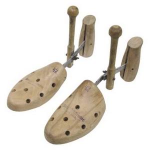 Napínače na obuv rakúské drevené