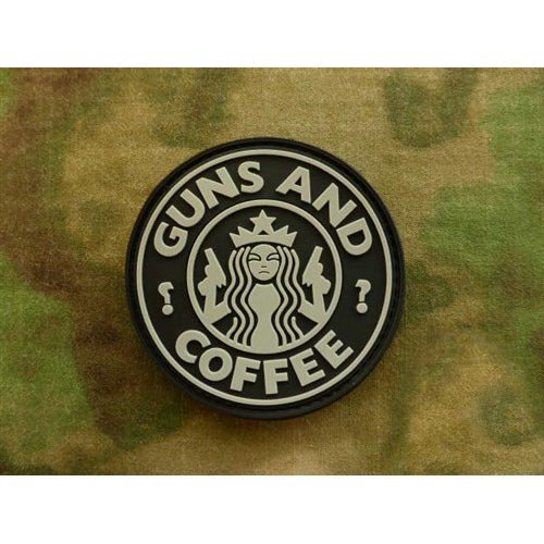 Nášivka GUNS AND COFFEE plast ČIERNA